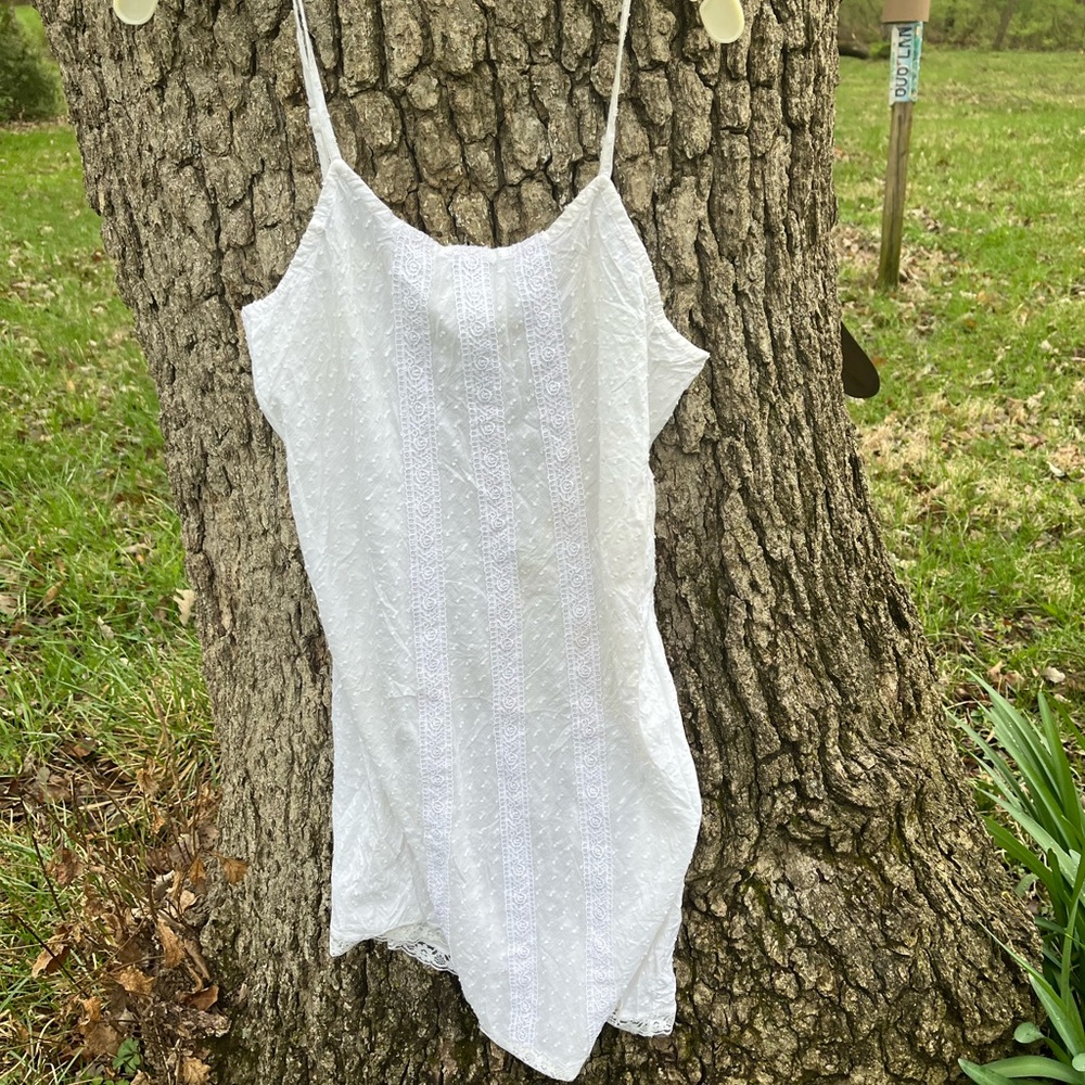 ⬇️Price Drop!⬇️ Willow Blossom Textured Chemise in size M/L